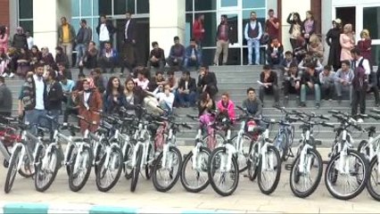 Mşü'de Bisiklet Sürme Etkinliği