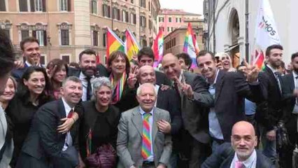Italia legaliza las uniones entre homosexuales