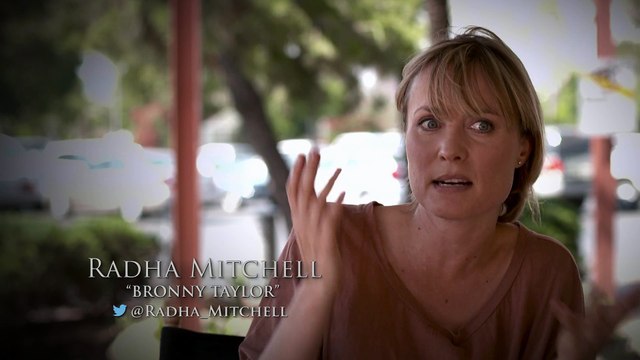 The Darkness Featurette - Battling the Darkness