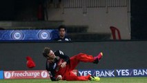 Brilliant Catch  Stuart Binny - RCB VS MI - HIGHLIGHT - IPL 2016 - MATCH 41 HD