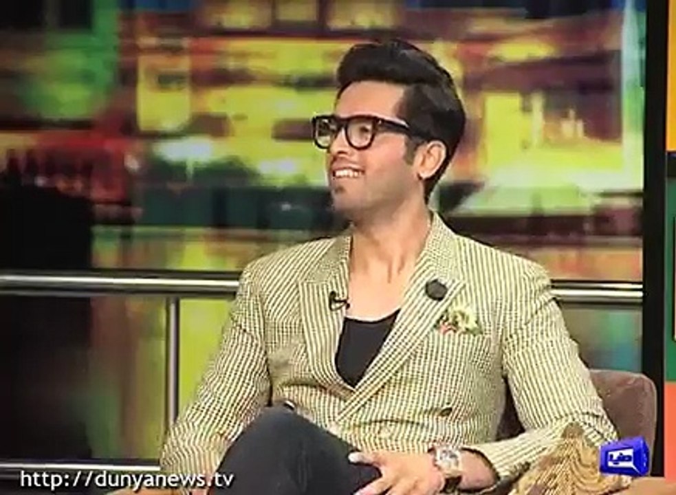 Awesome performance of policeman Afzal in Mazaaq Raat with Fahad Mustafa