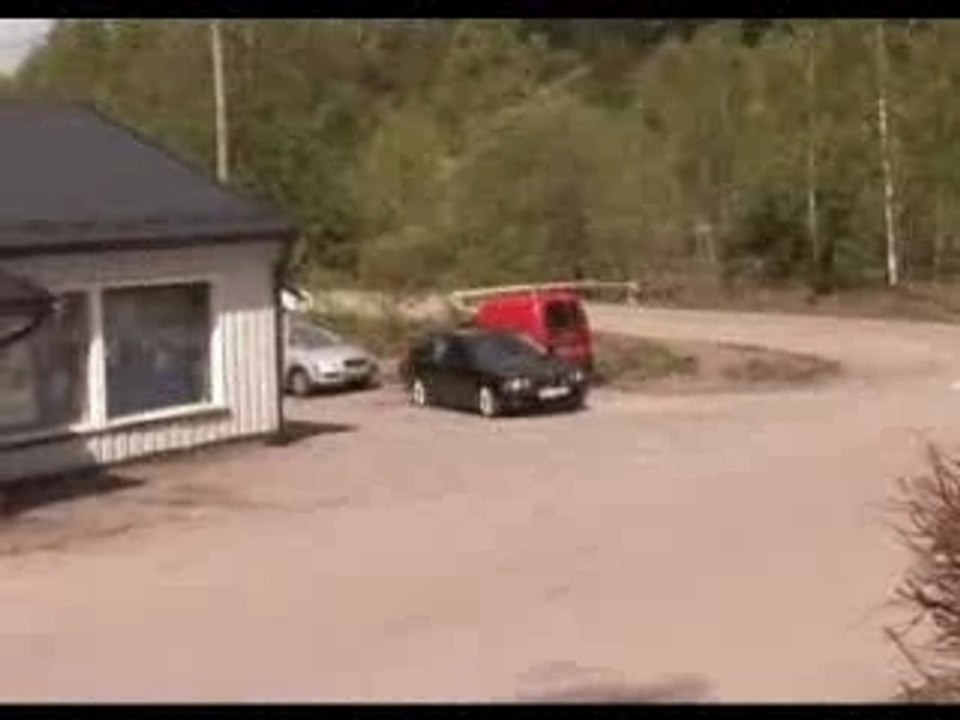 Pub enfant accident voiture