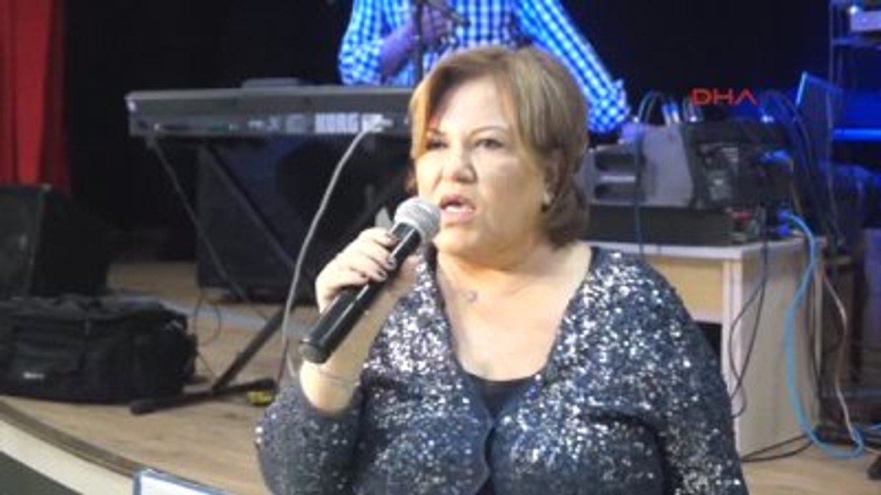 Marmaris'te Engelli Asker Adaylarına Kına Gecesi