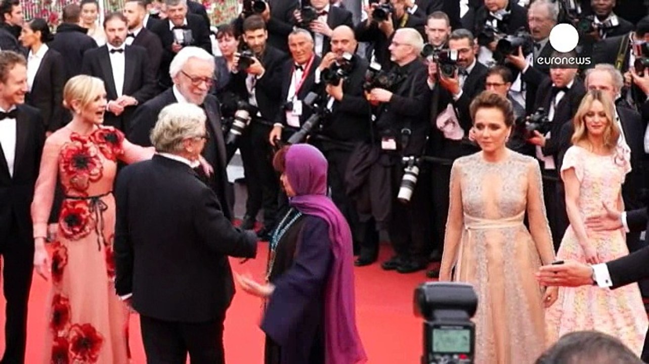 Blitzlichtgewitter in Cannes: Filmfestspiele eröffnet