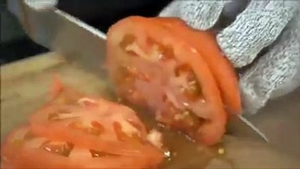 قفازات رائعة تحمي اليدين من السكين اثناء تقطيع الطعام