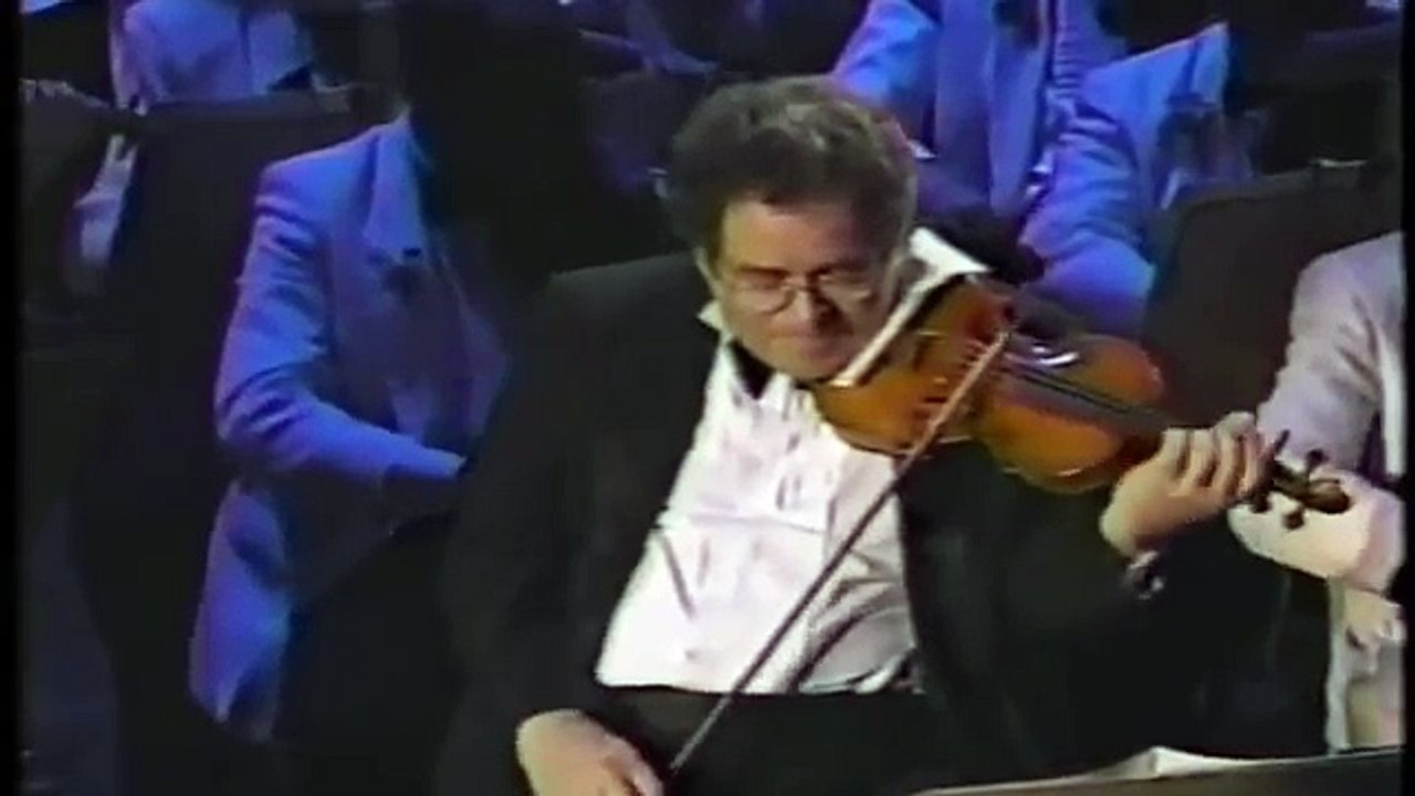 Theme From Schindler's List conducted by John williams featuring Itzhak Perlman