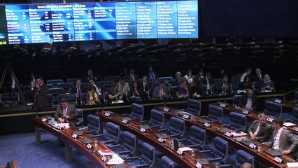Senadores en sesión crucial que decide la suerte de Rousseff