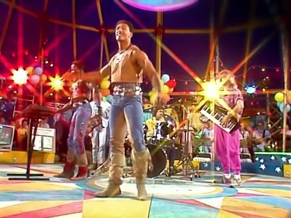 I'm gonna give my heart (Long 12'' Version Videoclip)