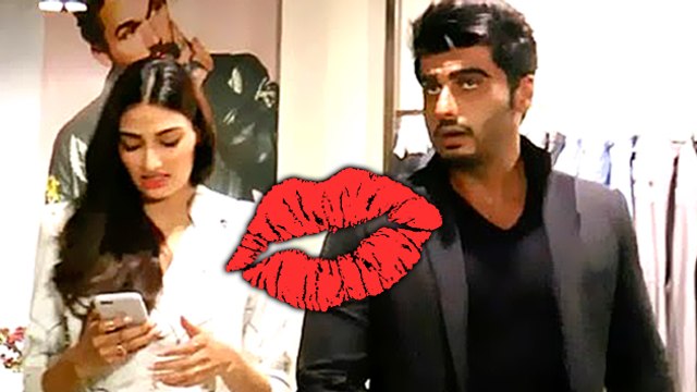 Arjun Kapoor KISSING Athiya Shetty | SPOTTED