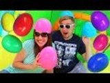 Disney | Giant Egg Hunt Little Tikes 2 in 1 Wet 'n Dry Bounce House Surprise Toys Challenge DisneyCarToys