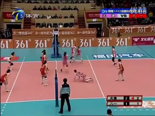 Un échange en Volley féminin interminable... Elles jouent leur vie