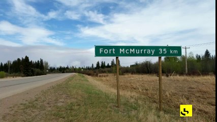 Les feux brûlent encore autour de Fort McMurray
