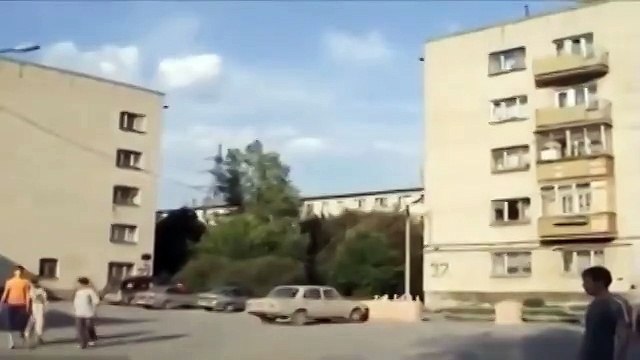 Истребитель врезался в дом невероятно!