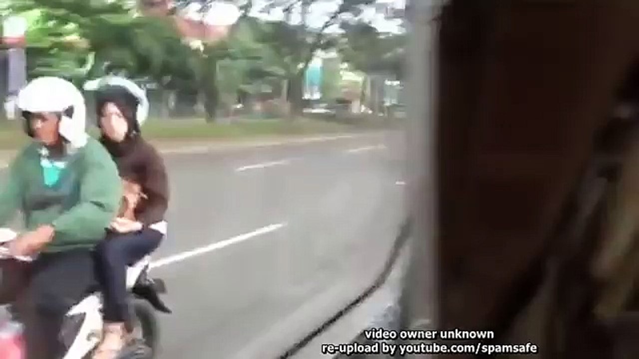 World's LOWEST VESPA SCOOTER RIDER