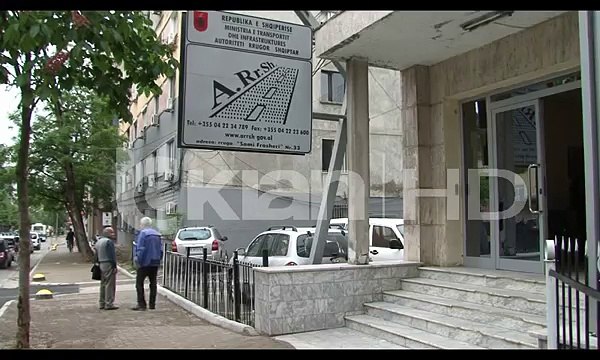 DREJTORI XHIKA REFUZON TË SHPJEGOJË PËRSE NUK ZBATOI VENDIMIN E GJYKATËS