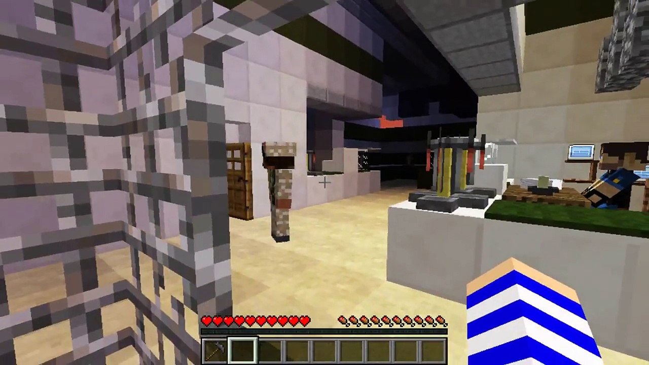 Minecraft-The Walking Dead-LITTLE CARLY HAS BEEN BITTEN!!