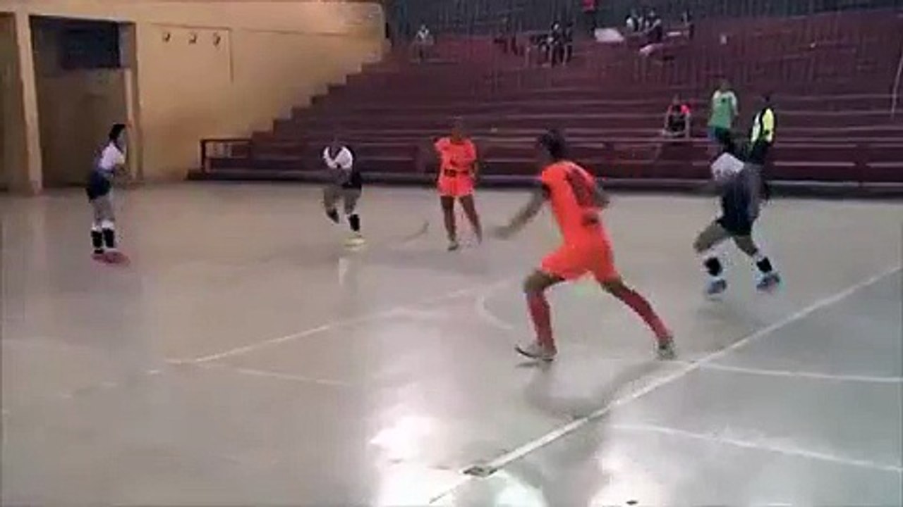 OMG:They start fighting during game: