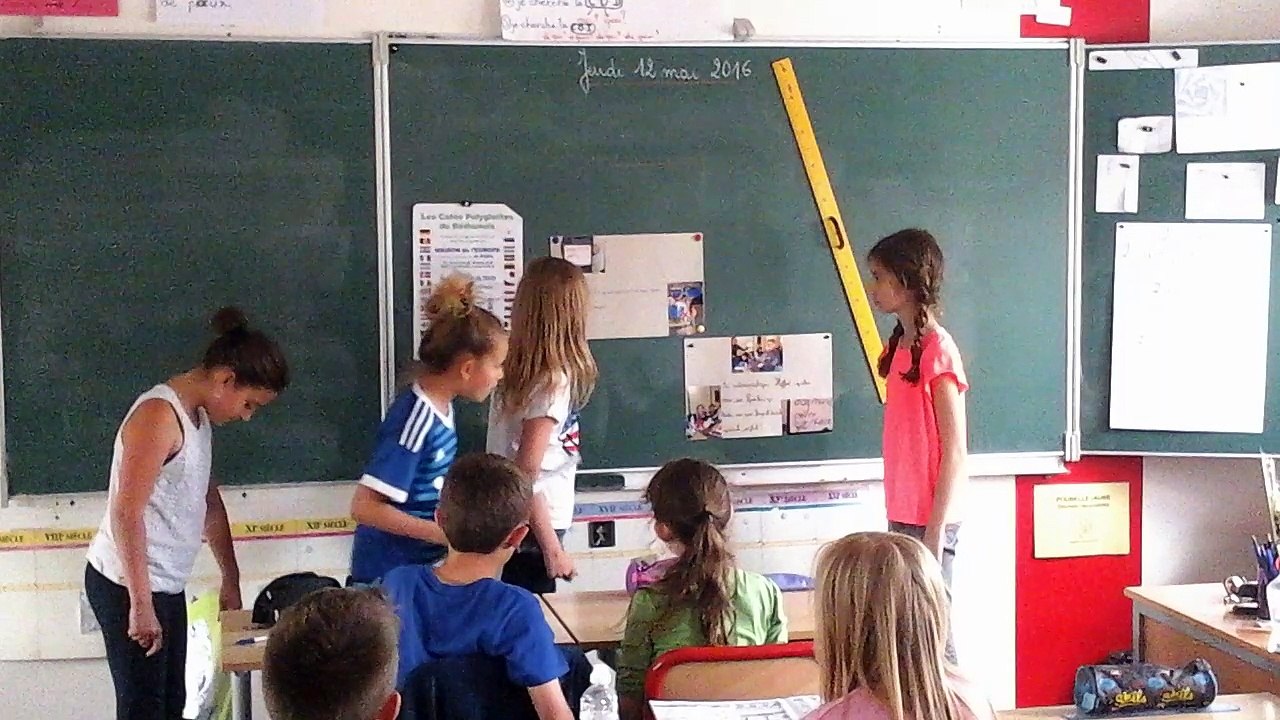 La semaine des langues 2016: Les CM2 parlent du café polyglotte.