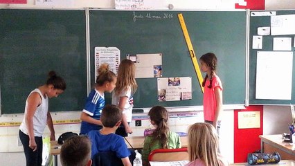 La semaine des langues 2016: Les CM2 parlent du café polyglotte.