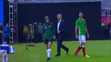 Jose Mourinho Goes Crazy And Tackles Opposite Player During All-Star Match!