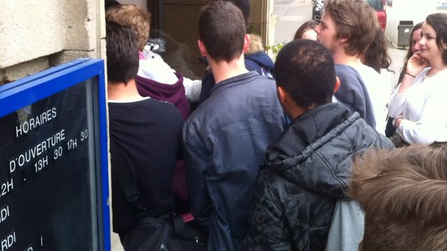 Loi Travail : 40 lycéens dans la rue à Carhaix