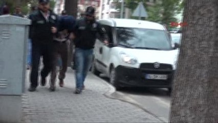 Bolu Otomobilin Yakıt Deposunda 20 Kilo Esrar Ele Geçirildi