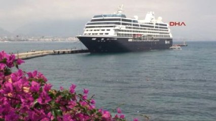 Antalya Lüks Gemi Alanya'ya Demir Attı