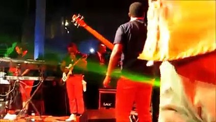 Chris martin live in Zimbabwe