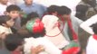 See What Happened With PTI MPA Ayesha Gulalai In Bannu Jalsa