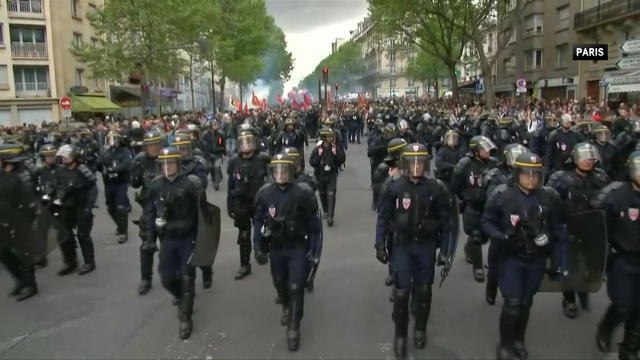 Nouvelles violences en marge des manifestations contre la loi travail - Le 12/05/2016 à 22:38