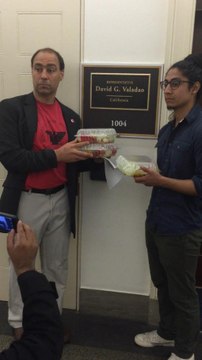 Protesters bring salads to Capitol Hill offices