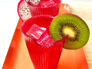 3 Edible Alternatives to Plastic Dishes