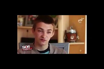 Comment Pascal « Le grand frère » a-t-il pu échapper de peu à un grave coup de marteau?