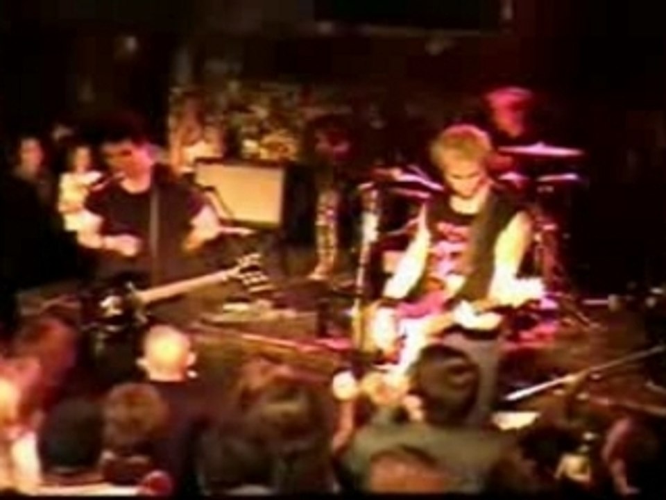Green Day - Eye of the tiger (live at cbgb)