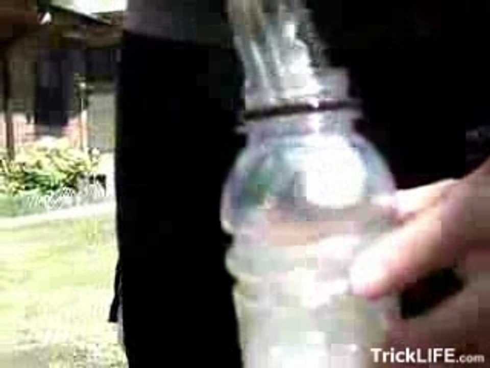 How to make a dry ice bomb