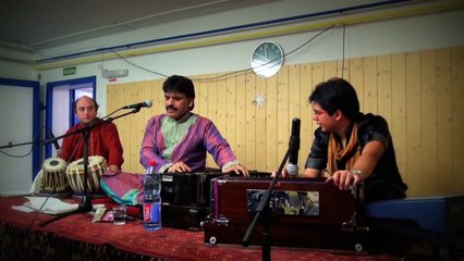 Download Video: Ustad Ghulam Abbas Khan and Siher Nikzad Live - Dunya Farsi Ghazal