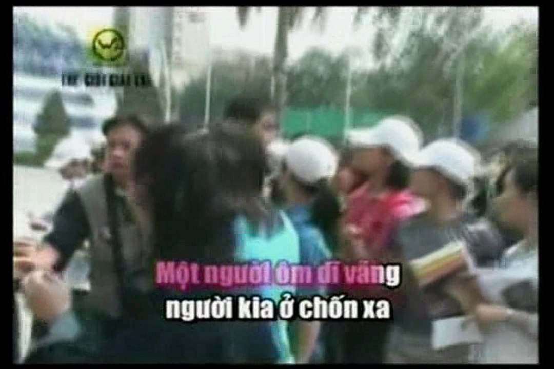 Vi mot nguoi ra di_Ung Hoang Phuc