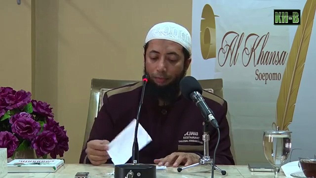 Ustad Khalid Basalamah - Apakah Orang Kafir Itu Najis