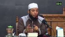 Ustad Khalid Basalamah - Bolehkah Al-Qur'an Ditaruh di HP, Lalu dibawa Ke WC-2?