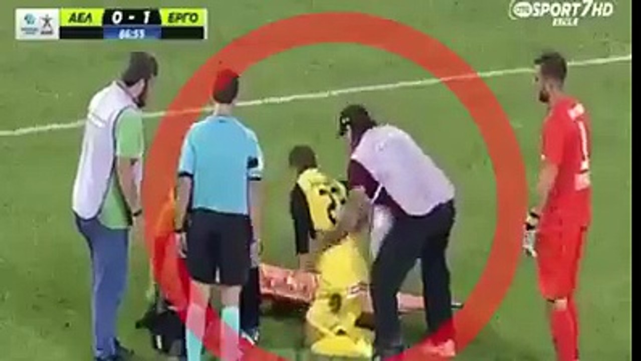 funny football moment soccer player liftung on stretchre most funny ever