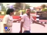 Auto-driver allegedly thrashed by lady cops in Patna - Tv9 Gujarati