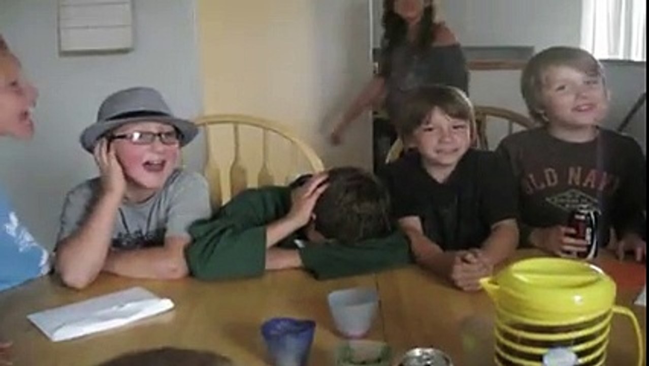 C'est ce qu'on appelle un cadeau d'anniversaire... FAIL