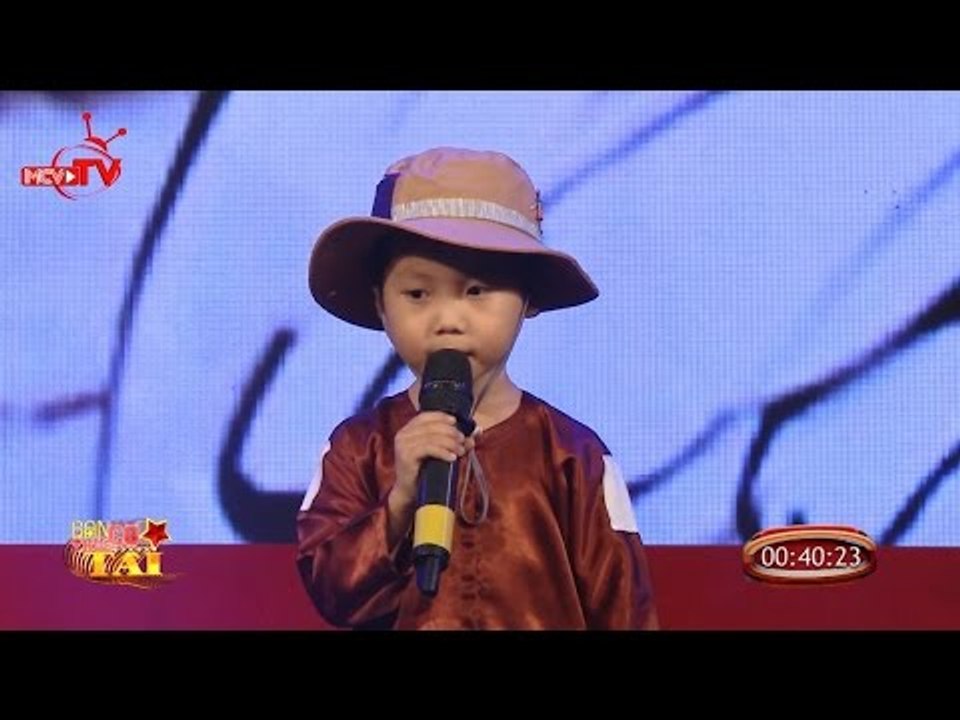 Cậu bé 4 tuổi hát "Gặp Mẹ Trong Mơ" đốn tim khán giả.