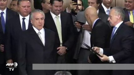 Brésil: le nouveau gouvernement de Temer entre en fonction