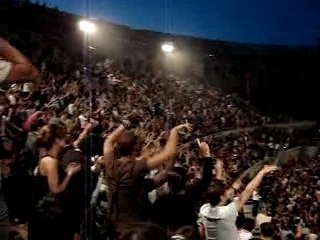Daft Punk Nimes les Arènes la Ola