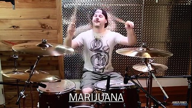 Les effets de la drogue sur les batteurs - Hilarant