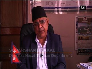 Britons, Mexican first foreigners atop Everest since disasters