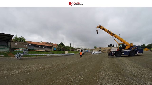 Terrain synthétique du stade de Saint-Andréd'Ornay