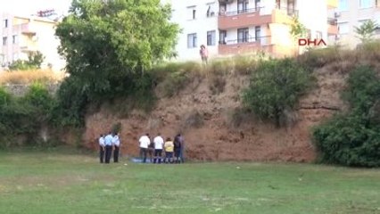 Antalya Köpeğin Havladığı Yere Gidenler Cesetle Karşılaştı