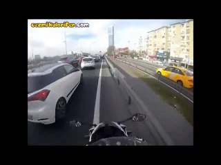 İyilikle Başlayıp Ufak Ufak Trolleşen Motorcu